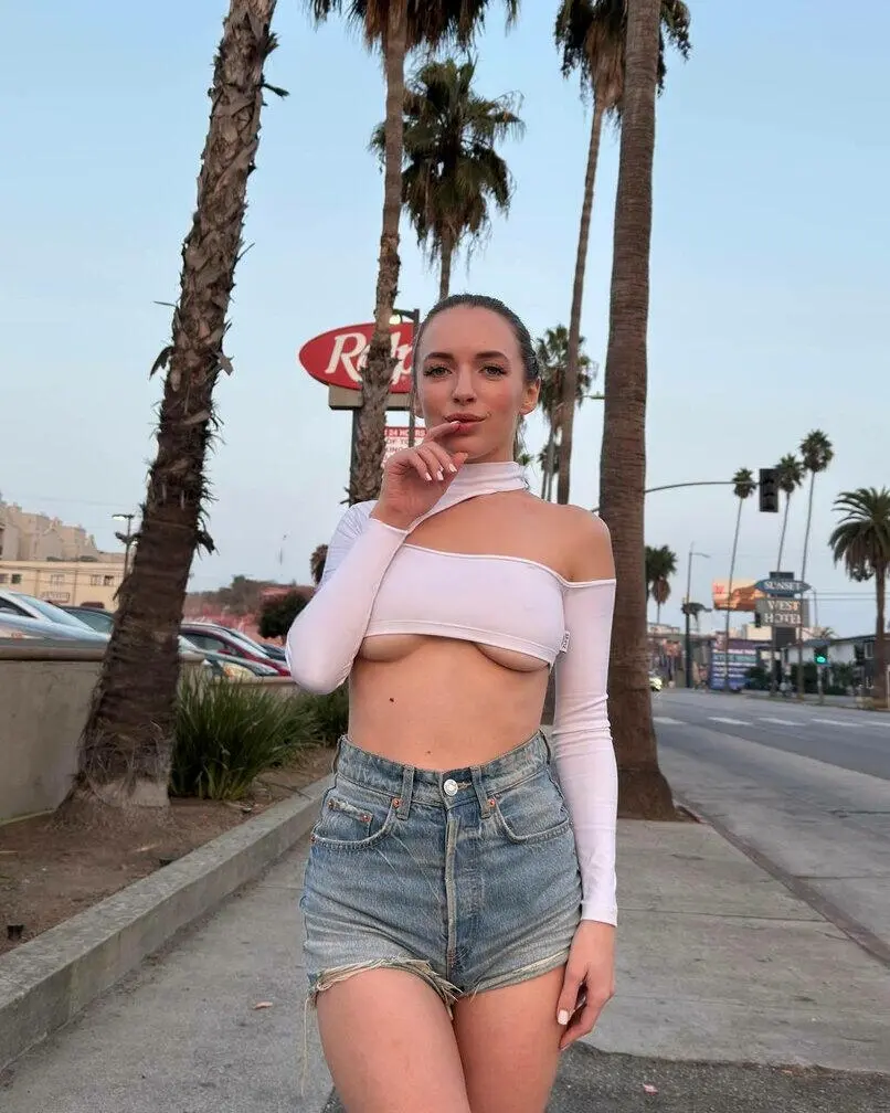 Story by Naughty Eve